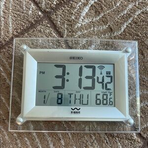 Seiko Advanced Technology R-Wave Wall Clock